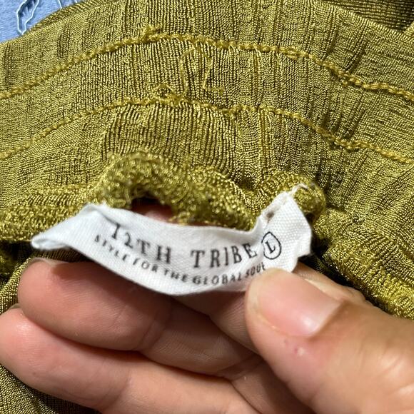 12th Tribe Women's Green Pleated Wide Leg Palazzo Pants Size Large Pull-On - Picture 3 of 5